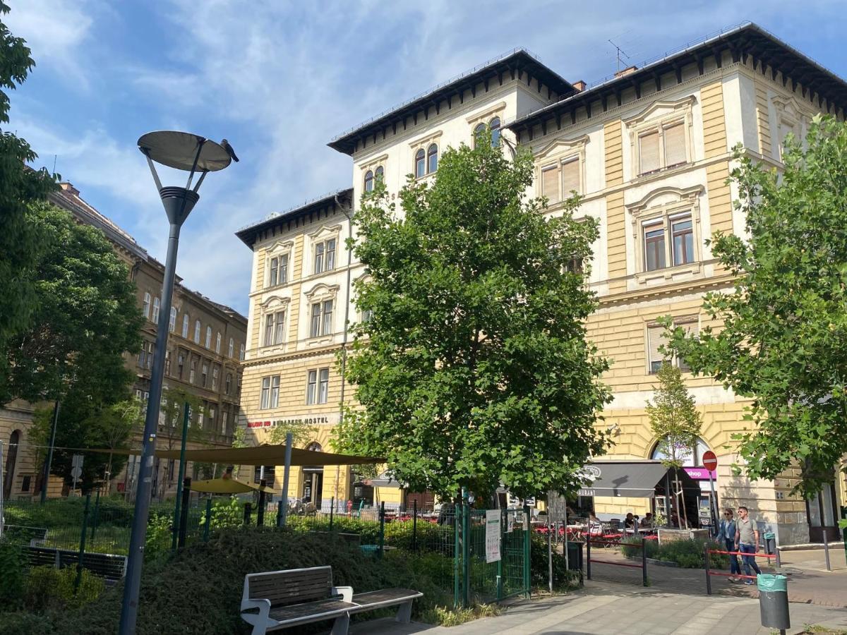Urban Haven - 3 Beds, 3 Baths, Free Parking, Near Central Market Budapest Exteriör bild