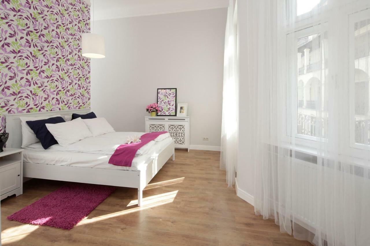 Urban Haven - 3 Beds, 3 Baths, Free Parking, Near Central Market Budapest Exteriör bild